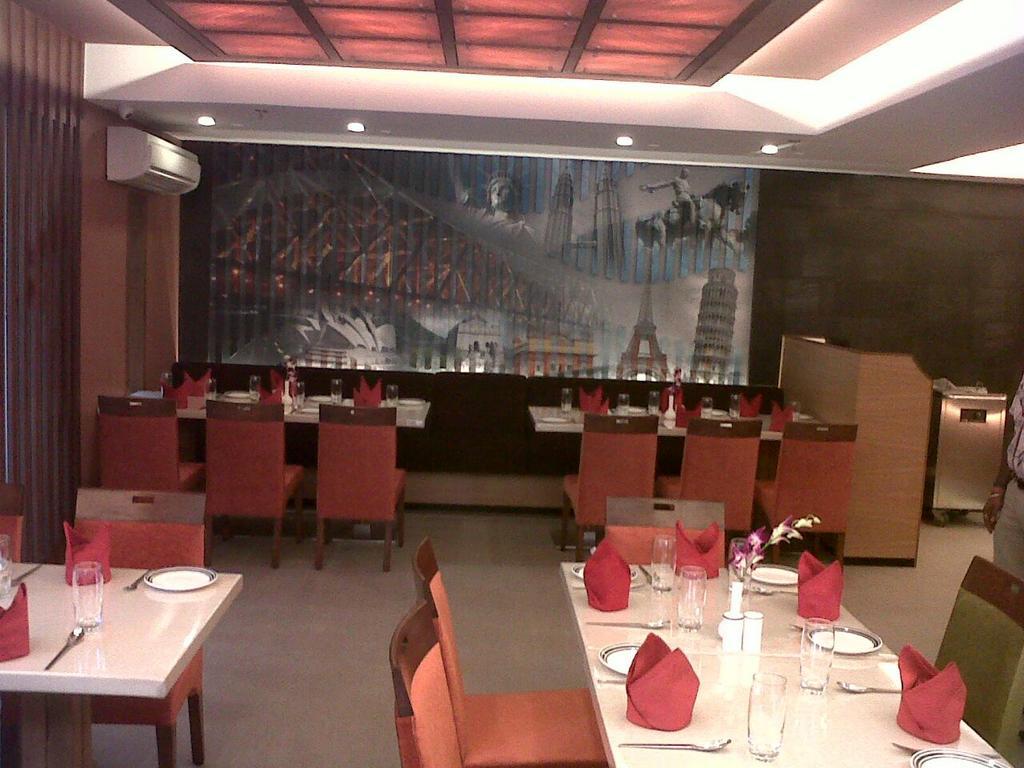 Southern Plaza Calcutta Exterior foto