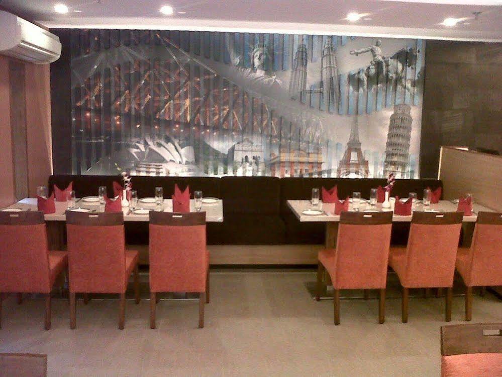Southern Plaza Calcutta Exterior foto