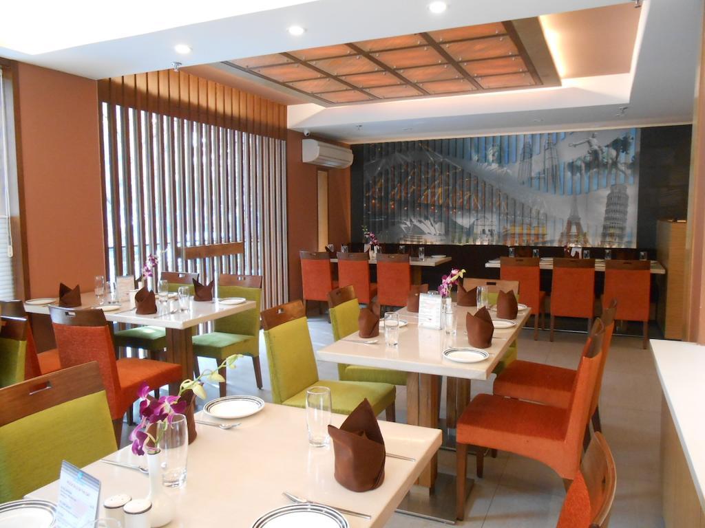 Southern Plaza Calcutta Exterior foto